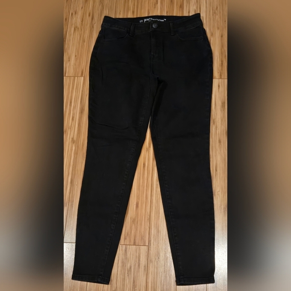 NWOT Maurices Classic Black Skinny Jeans - Picture 1 of 8